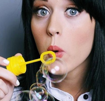 Katy-Perry-bubbles.jpg